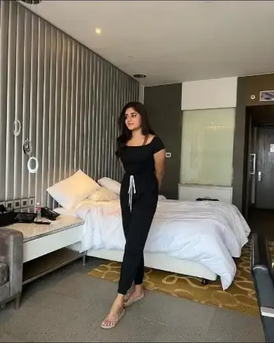 Call Girls Service in Dhantoli